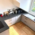 Chez Louchris Apartment
