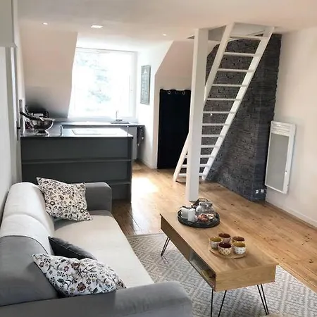 Chez Louchris Apartment *